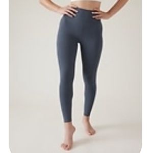 Salutation Stash Tight